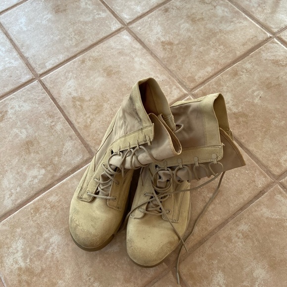 Nike Combat Boots - Picture 5 of 6